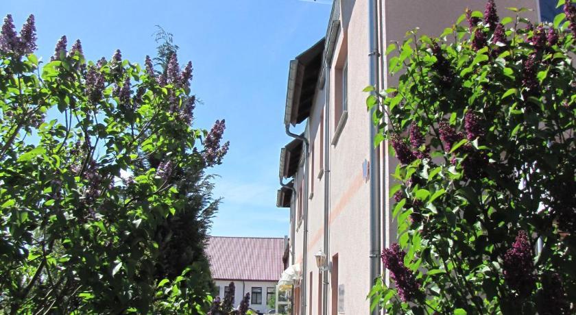 Pension Am Deich Kroslin Bagian luar foto