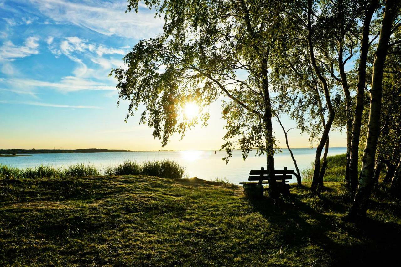 Pension Am Deich Kroslin Bagian luar foto